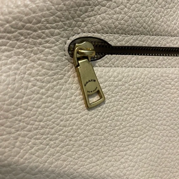 Coach Cream and Tan Hobo shoulder Bag - Picture 5 of 12